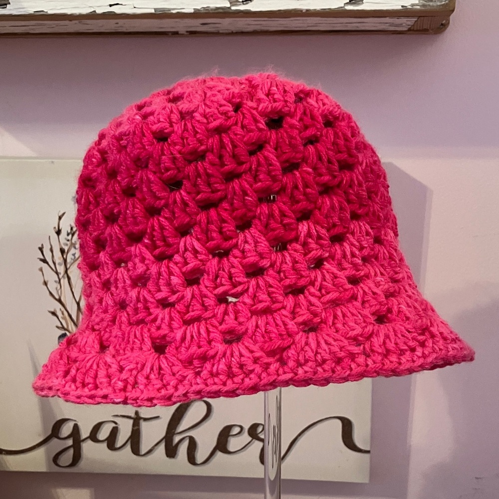 NWOT Handmade Crochet Bucket Hat